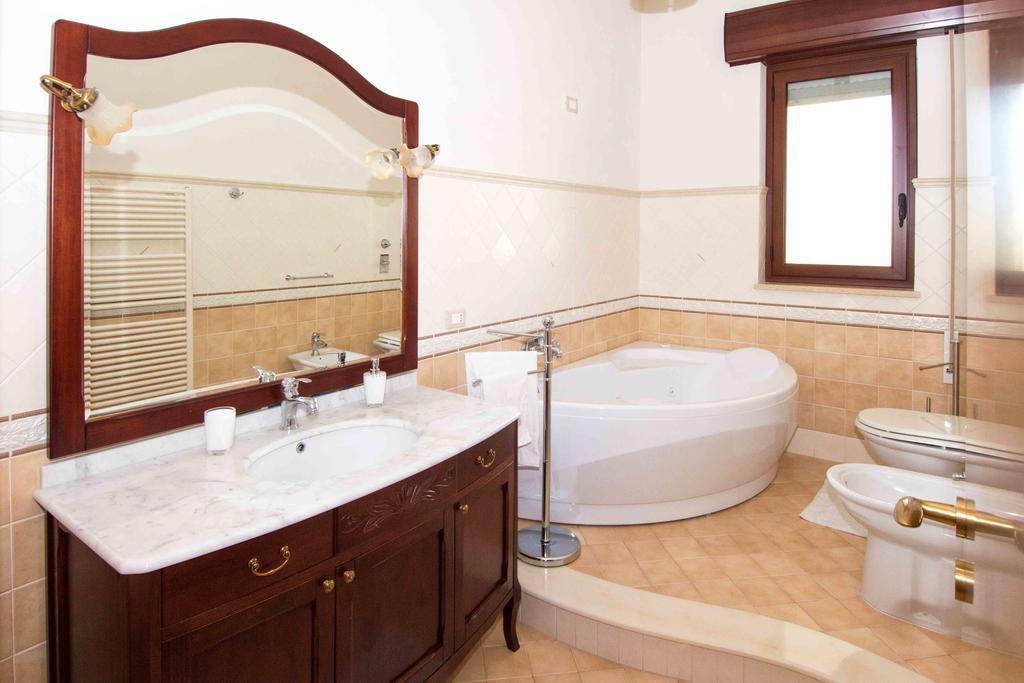 Casa Granata Hotel ตราปานี ภายนอก รูปภาพ